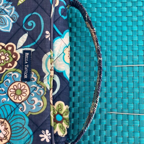 Bella Taylor Travel Cosmetic Jewelry Zip Around Case - Picture 15 of 16